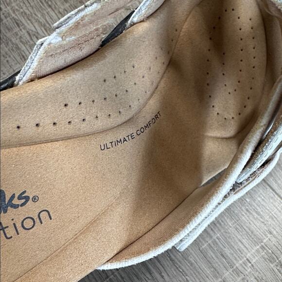 CLARKS COLLECTION Women’s White Merliah 2 Cove Slide Sandals - Picture 8 of 9